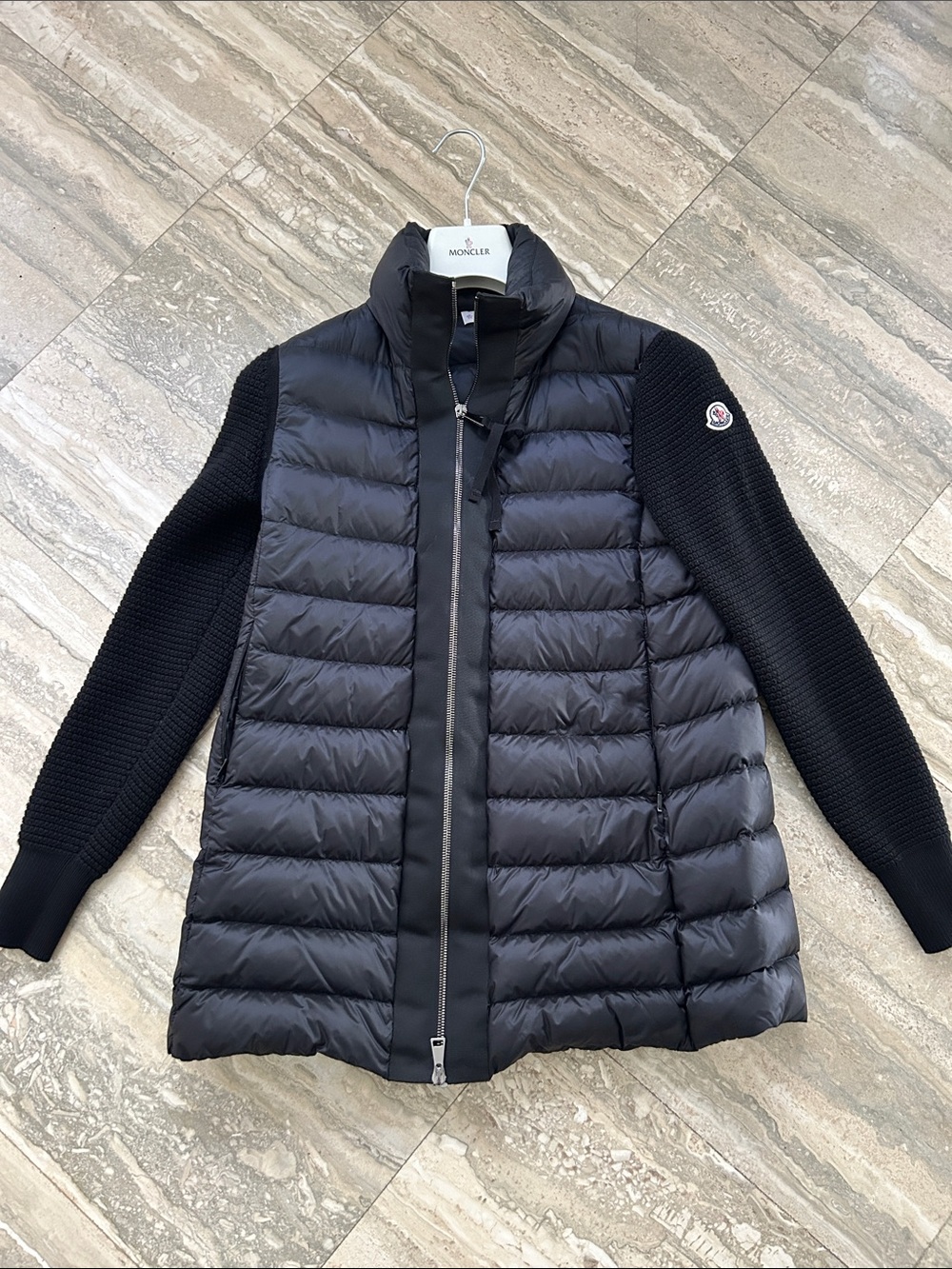 Moncler women’s Black Quilted Puffer Jacket with Knit Sleeves size XS
